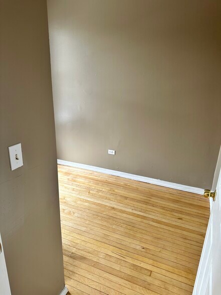 Building Photo - 1809 S Springfield Ave