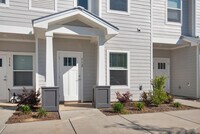 Building Photo - 112 Date Palm Ln