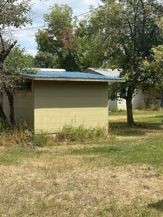 Building Photo - Remodeled 4 bedroom home in Target Range