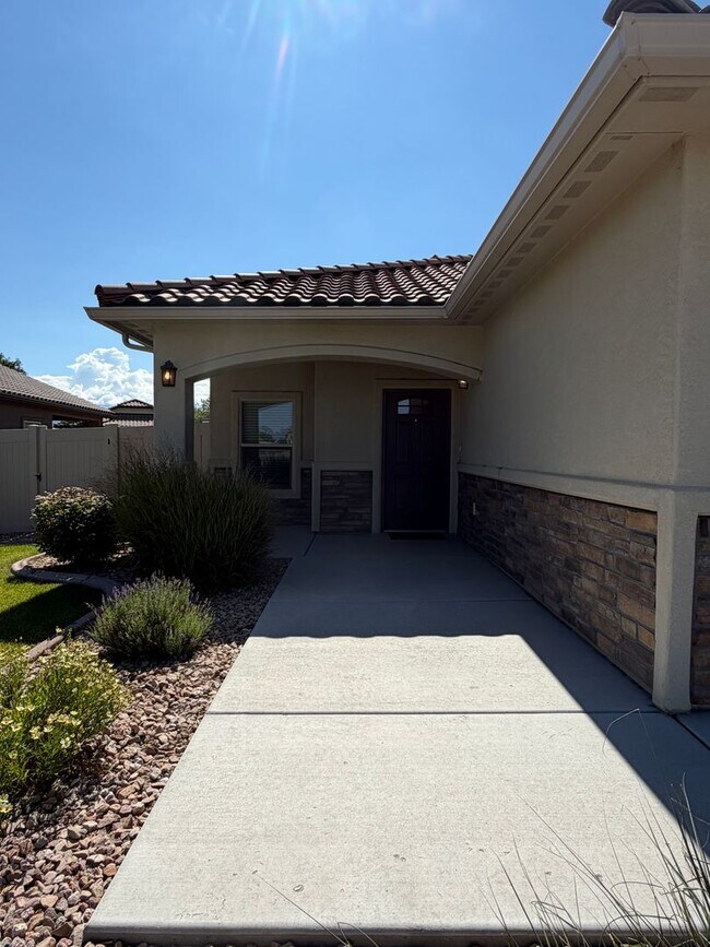 Building Photo - 212 Monitor Mesa Ct
