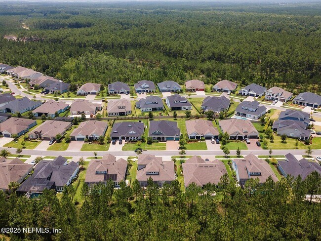 Building Photo - 746 Glenneyre Cir