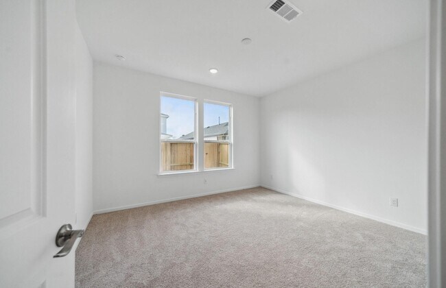 Building Photo - 21618 Fox Gully Ln