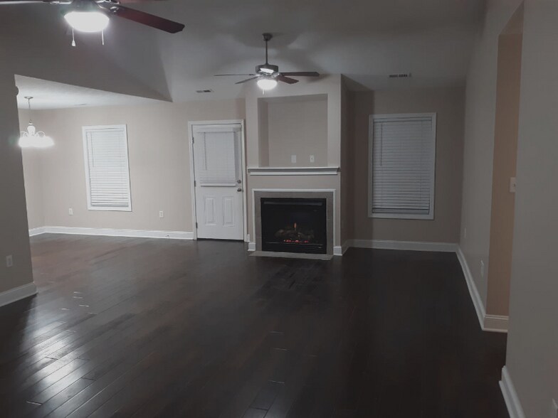 Building Photo - 5311 Stricter Ln