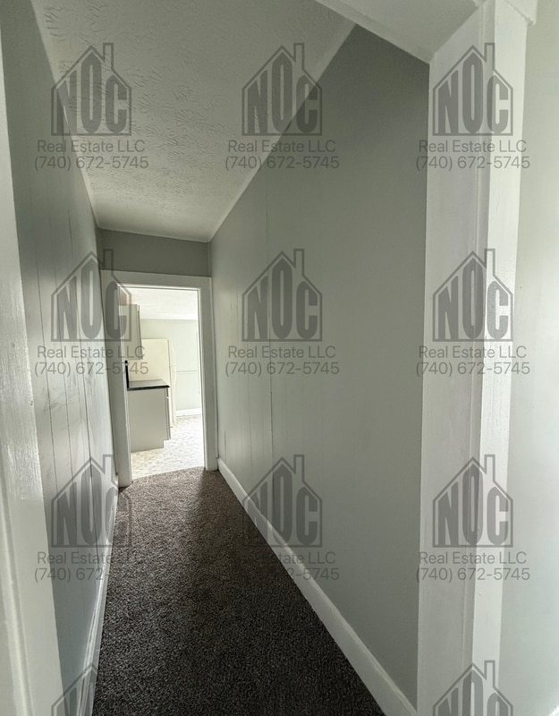 Building Photo - 148 1/2-148 1/2 E Allen St