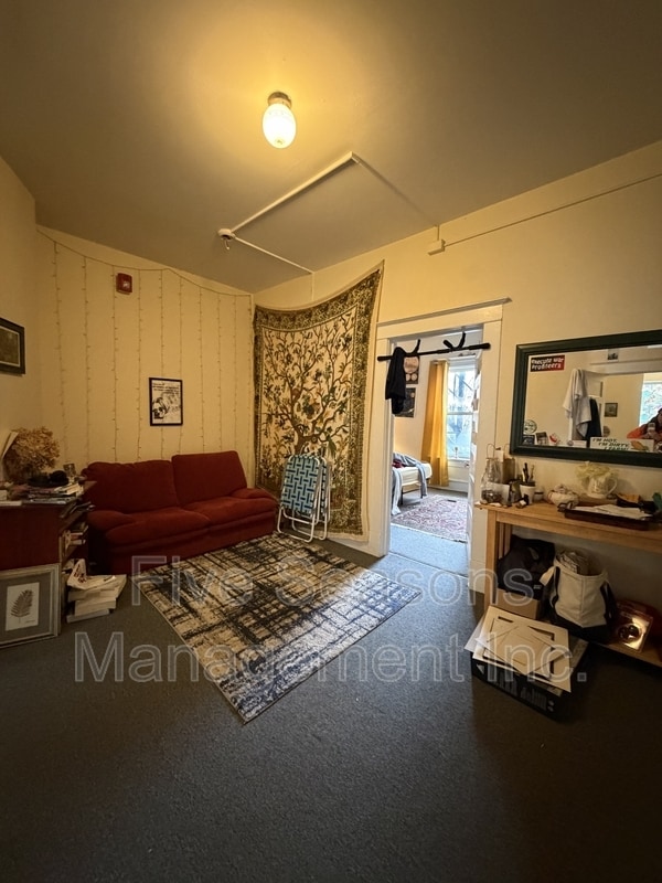 Building Photo - 10 Lafayette Pl