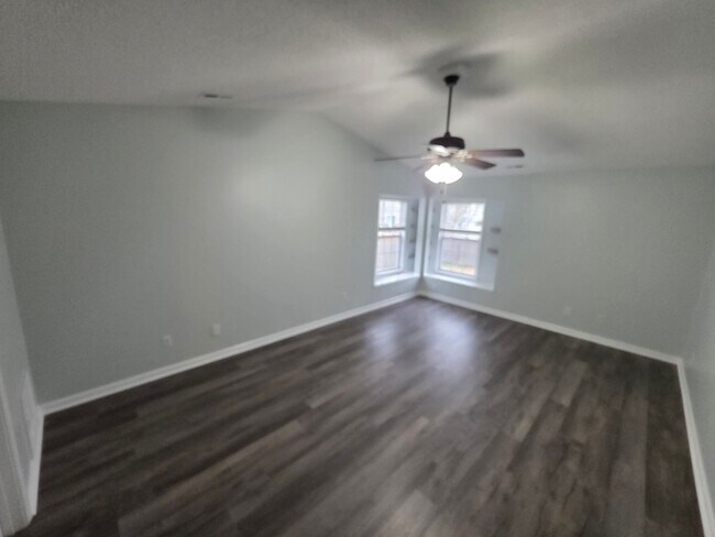 Building Photo - 104 Londonberry Ln