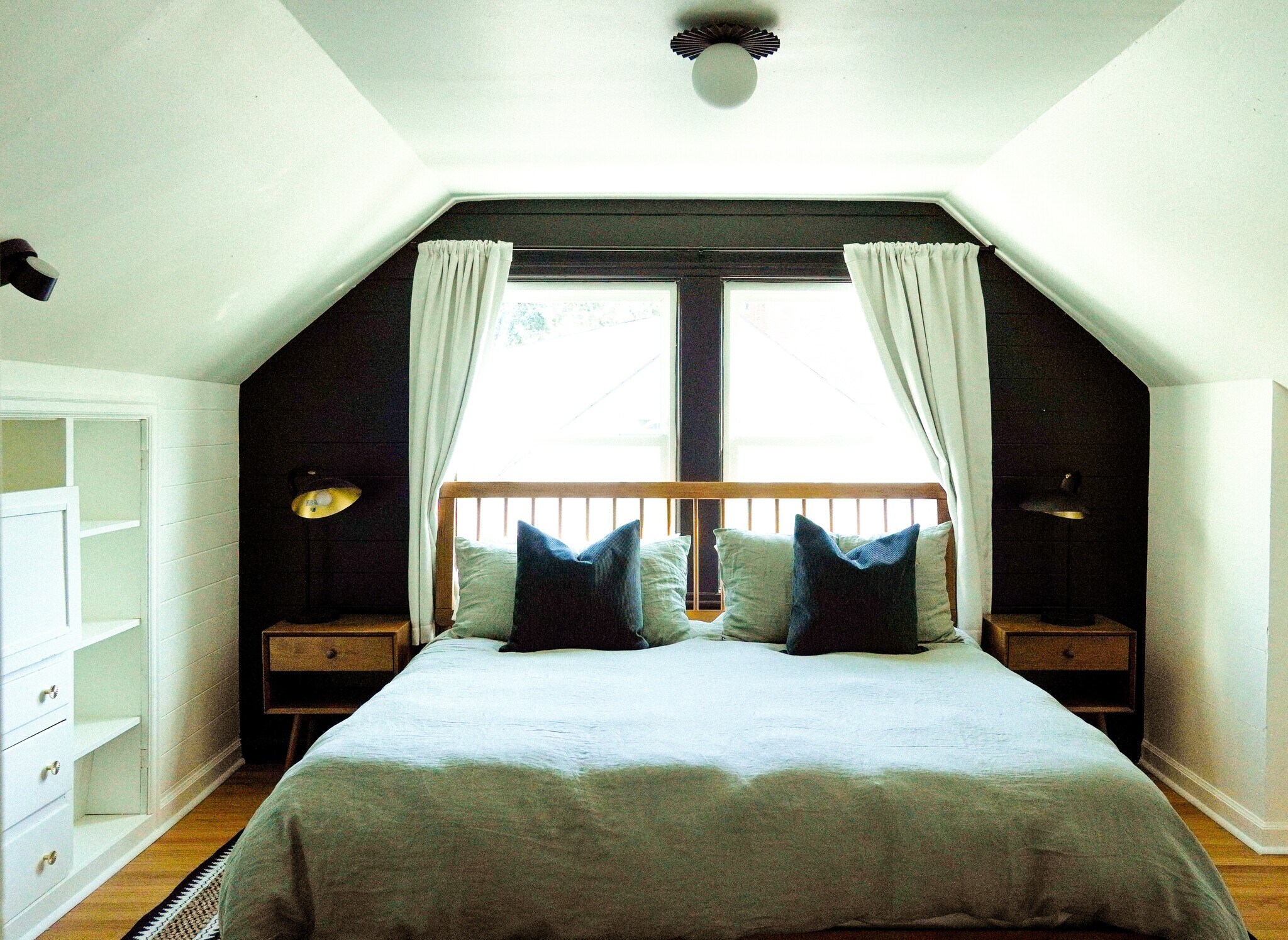 Building Photo - 4603 NE Irving St