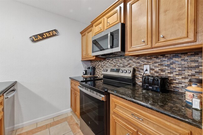 Building Photo - 3200 S Gessner Rd