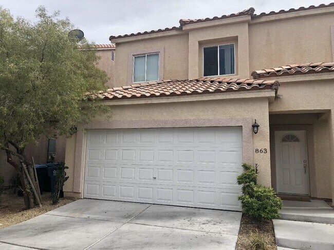 Building Photo - 863 Park Walk Ave