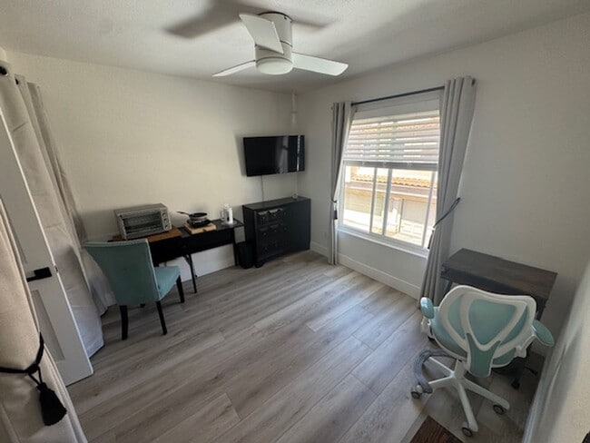 Building Photo - 1379 Serena Cir