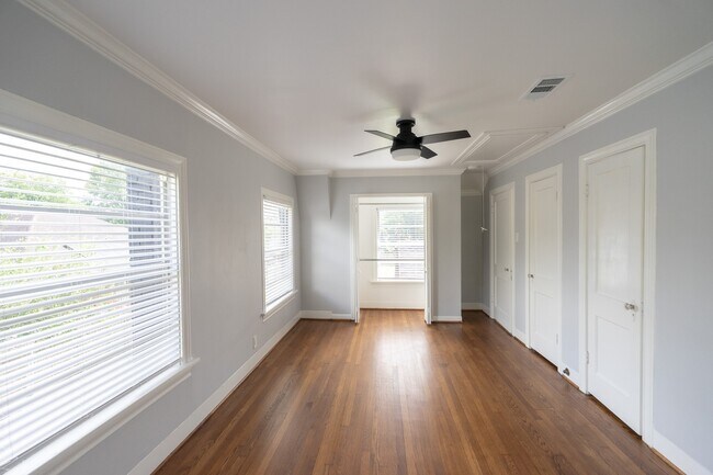 Building Photo - 8134 Niles St