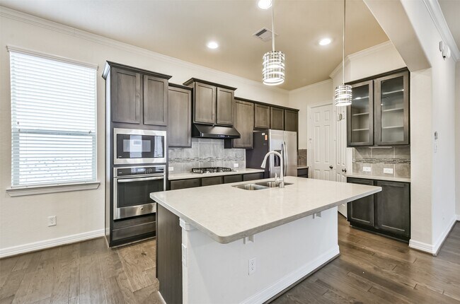 Building Photo - 1504 Peyton Oaks Pl