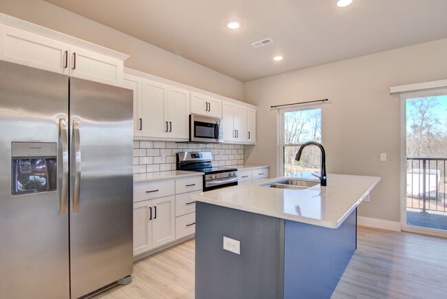 Building Photo - Brand New Luxury Townhomes: 3BR, 2.5Bath A...
