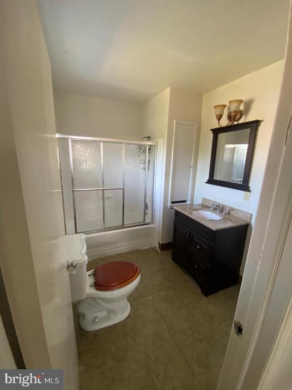 Building Photo - 7905 Ardleigh St