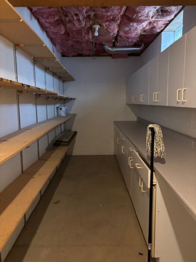 Building Photo - STUNNING LAKE VIEWS, BRIGHTON 3 BEDROOM HOME