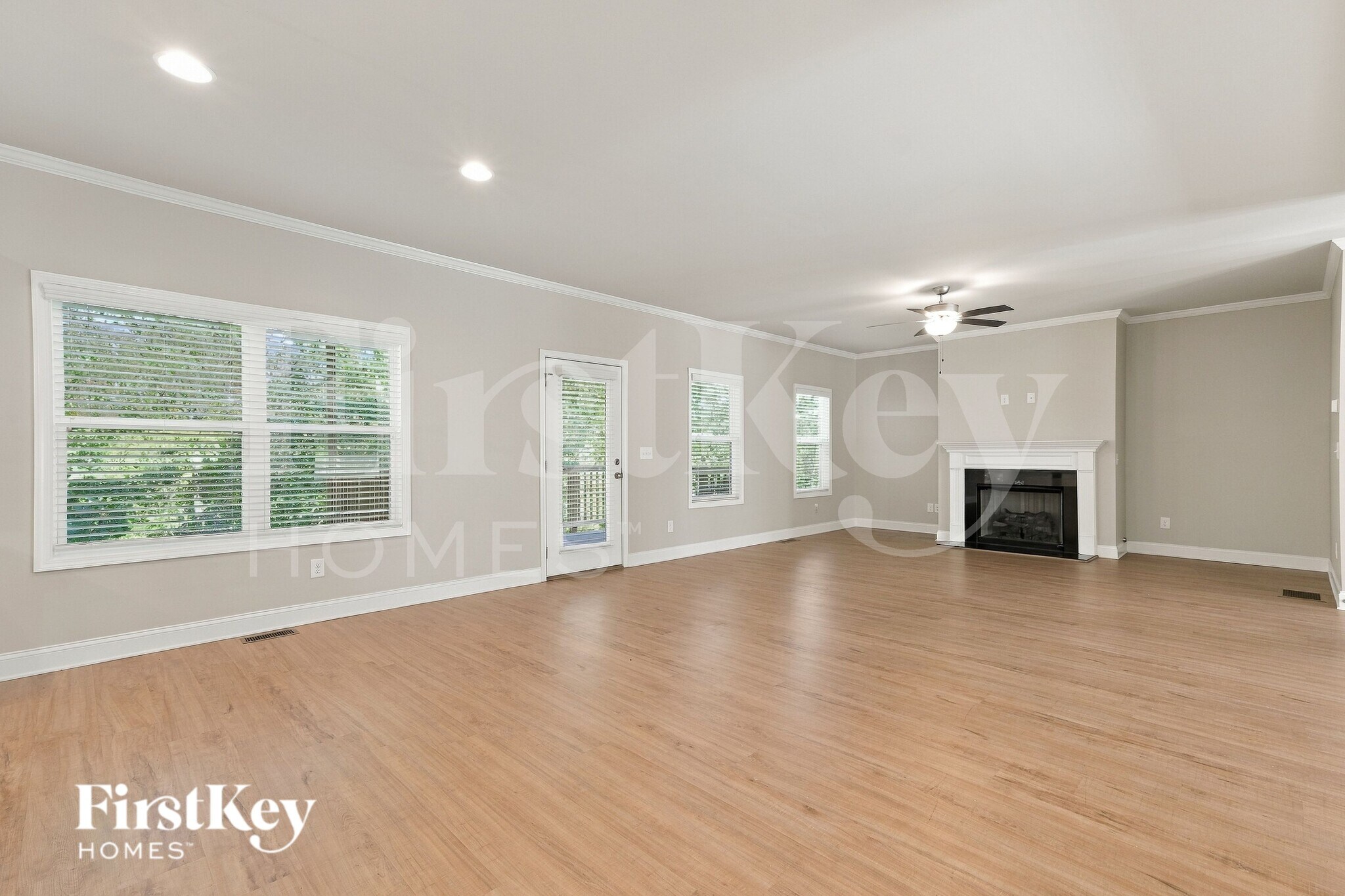 Building Photo - 3929 Camden Ct