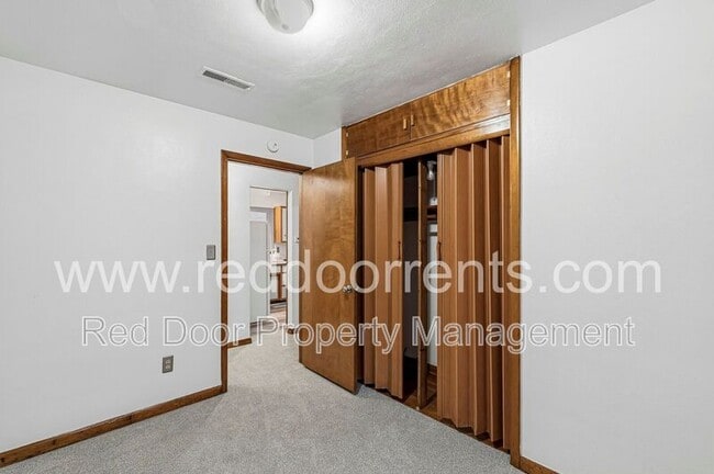 Building Photo - 1839 Fowler St