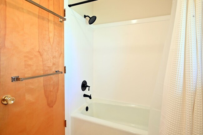 Building Photo - 272 WY-335