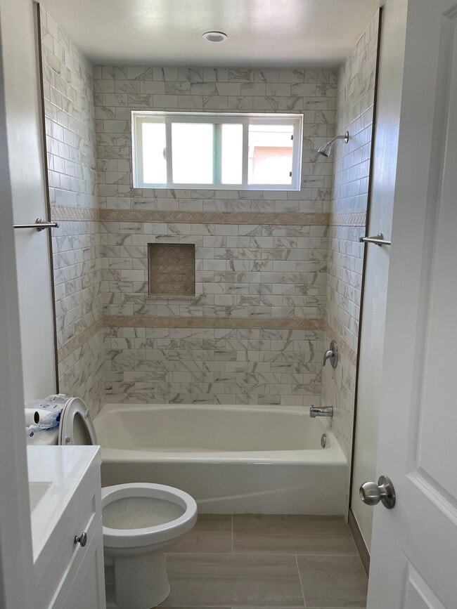 Building Photo - 1921 22nd St