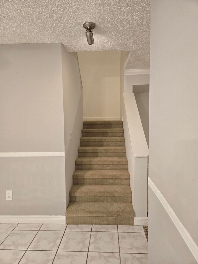 Building Photo - 4844 Alder Dr