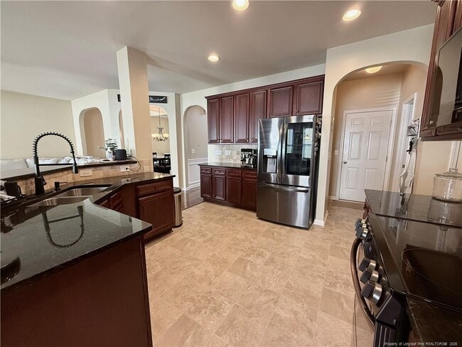 Building Photo - 642 Regimental Dr