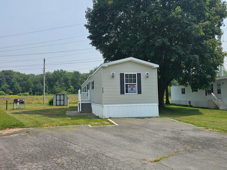 Building Photo - 236 Maverick Ln