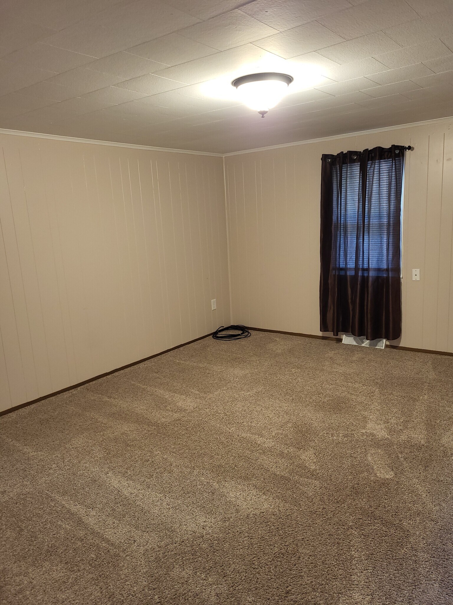 Building Photo - 138 Knollwood Dr