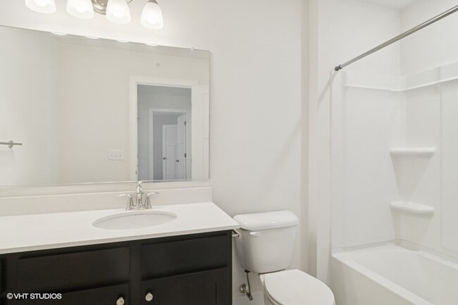 Building Photo - 2543 Geranium Way