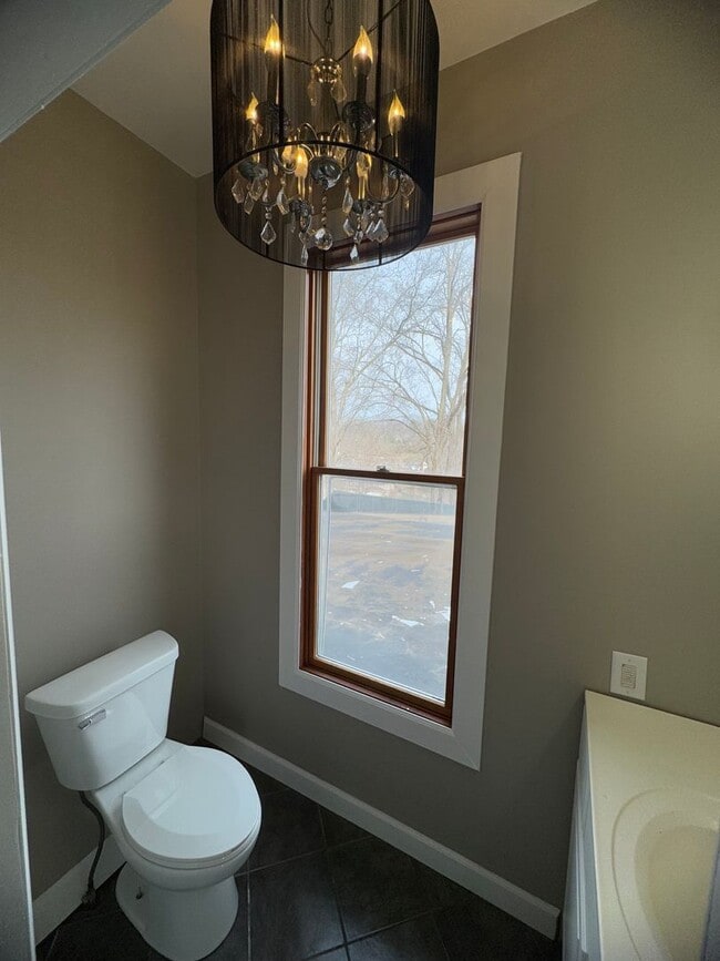 Building Photo - 4 bedroom home in the East Village of Dave...