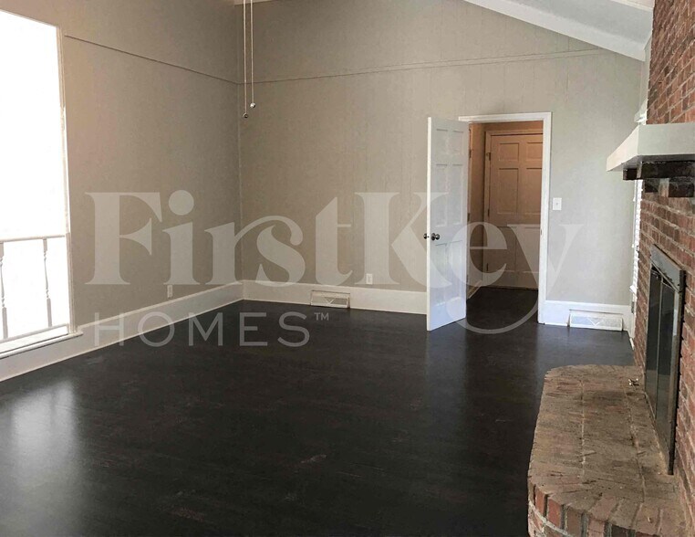 Building Photo - 141 Ponderosa Dr