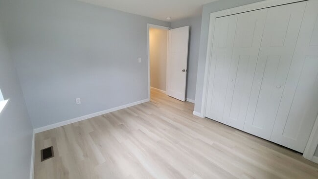 Building Photo - Remodeled Single Family home in Milton