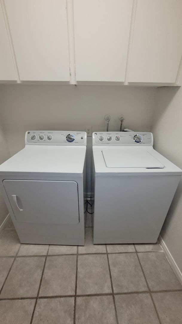 Building Photo - 2 bed 2 bath centrally located in Rancho B...