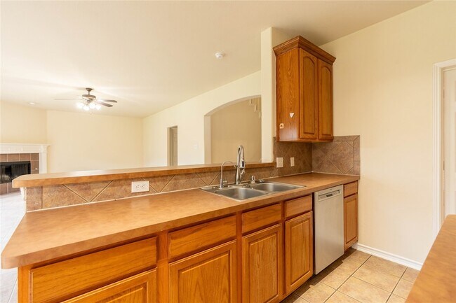 Building Photo - 4500 Carmel Mountain Dr