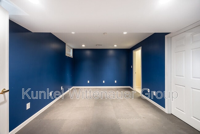 Building Photo - 1313 Winding Creek Ct