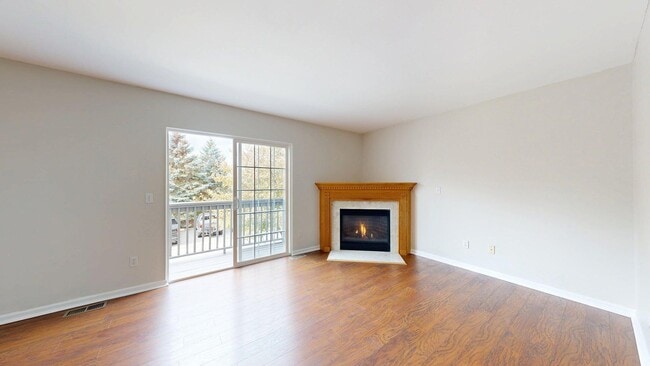 Building Photo - 3073 Promenade Cir