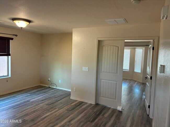 Building Photo - 3340 S Sunland Dr