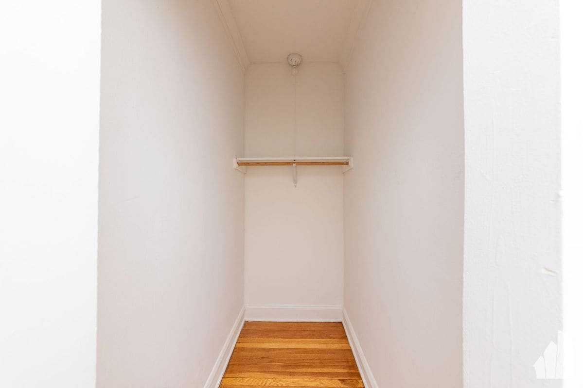 Building Photo - 4043 N Mozart St