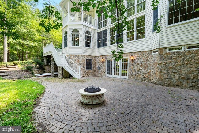 Building Photo - 45105 Mill Creek Way