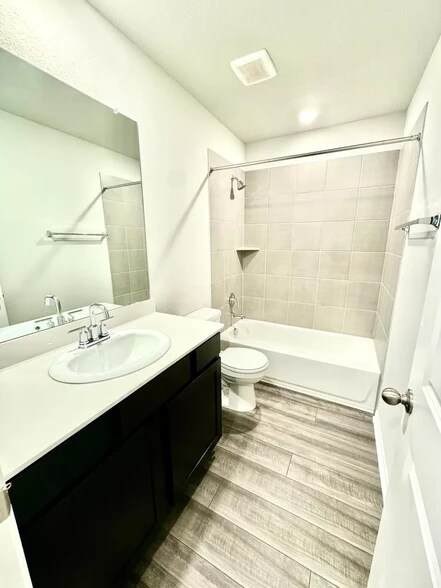 Building Photo - 3708 Sweet Watermelon Ln