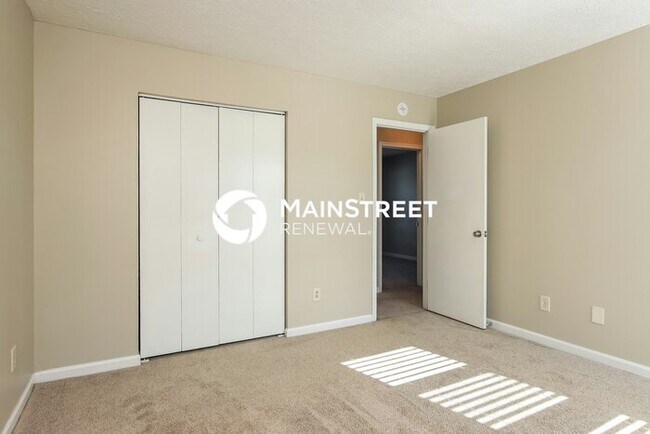 Building Photo - 3 Bedroom Pet-Friendly Home in Raleigh, NC with Main Street Renewal