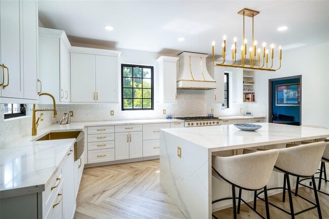 Building Photo - 5149 Alton Rd