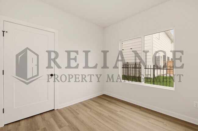 Building Photo - 157 N Gowen St