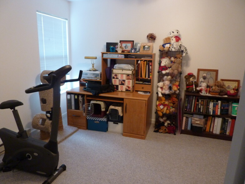 Another second floor bedroom. - 1413 Loop Road