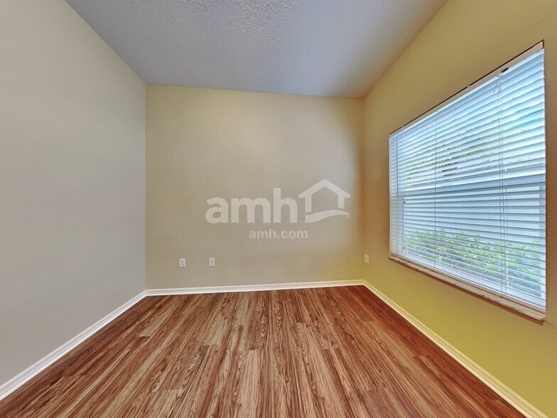 Building Photo - 17004 Falconridge Rd