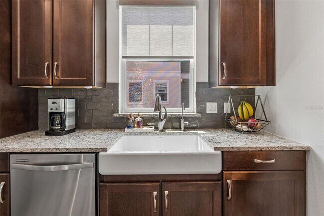 Building Photo - 426 S Lincoln Ave