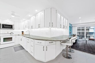 Building Photo - 3215 S Ocean Blvd