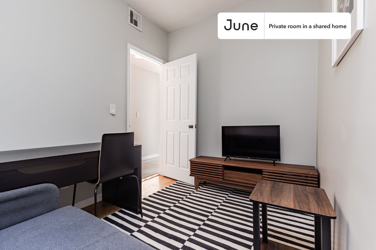 Building Photo - Room in Shared 4 bed/2 bath home
