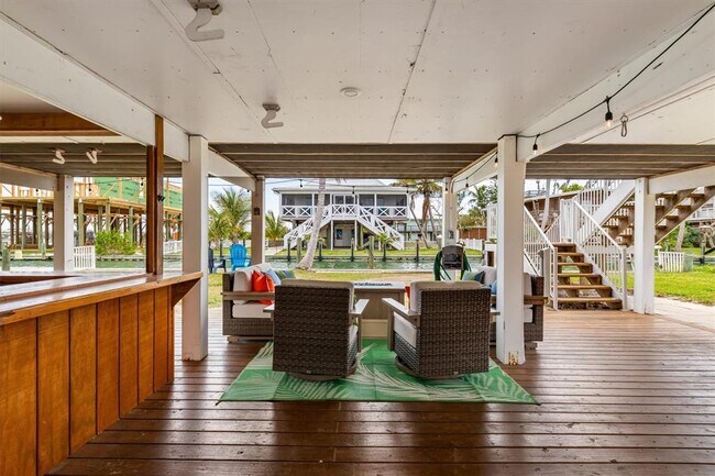 Building Photo - 9750 LITTLE GASPARILLA Is