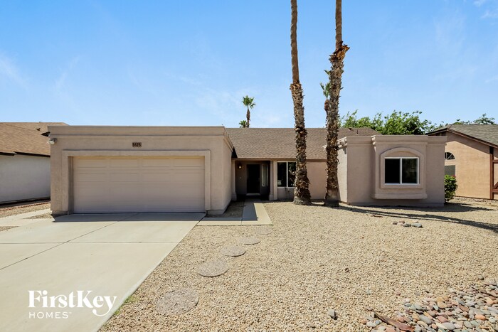 Primary Photo - 5625 W Yucca St