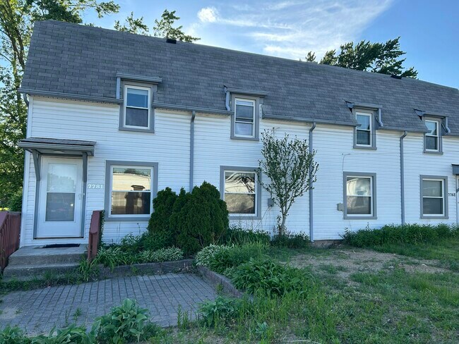 Building Photo - 7781 Rauschelbach St